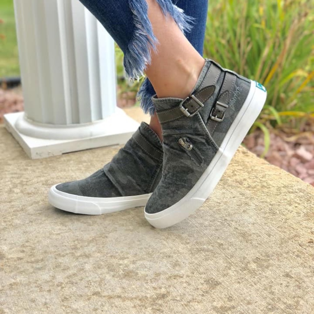 New Blowfish Shoes 8.5